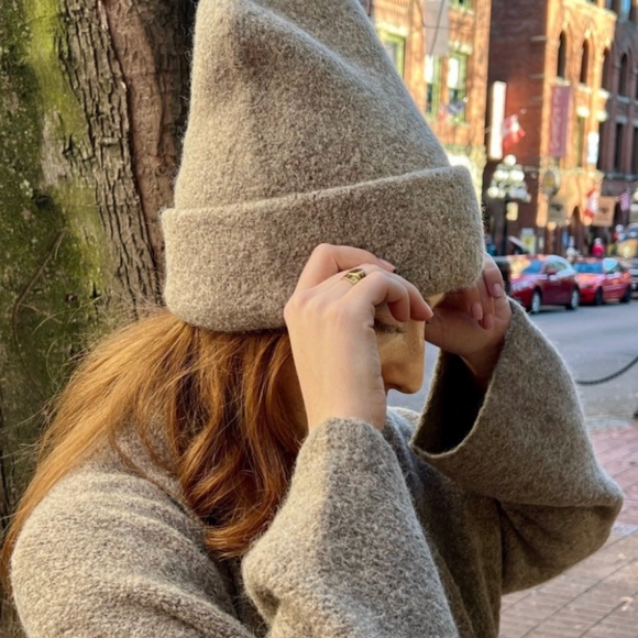 $220 Lauren Manoogian Alpaca Carpenter Hat in Willow - Picture 3 of 12